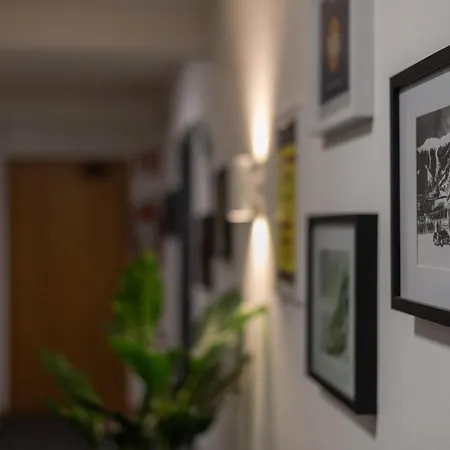 아파트 Apartment, Haus Lederer